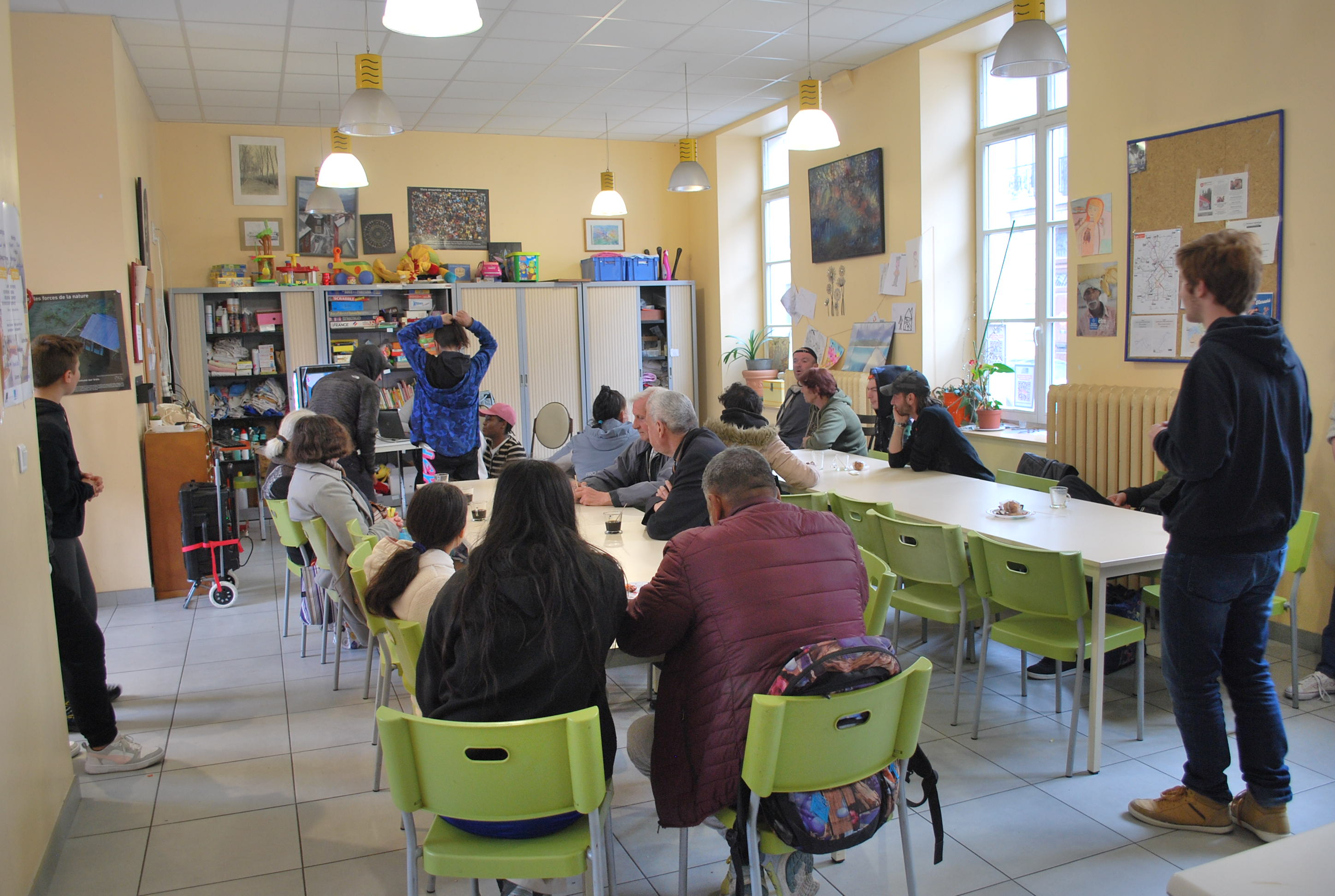 Karaoké au Secours Catholique