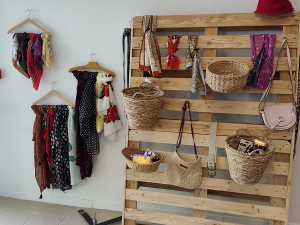présentoir entrée boutique
