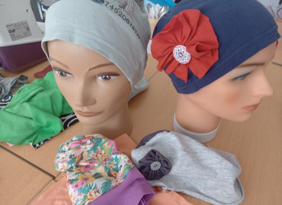 Mannequin petits bonnets de l'espoir