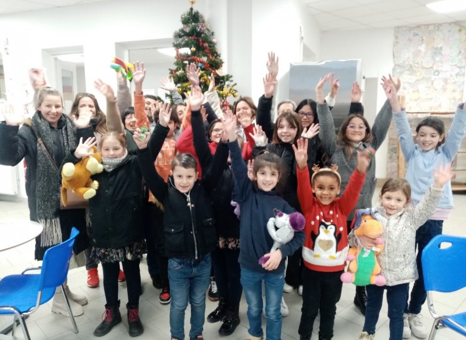 Enfants au goûter de noël