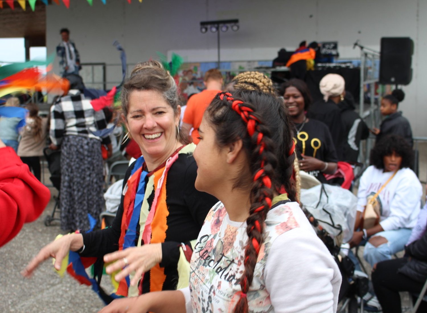 Fête de quartier au Bernon et défilé de costumes